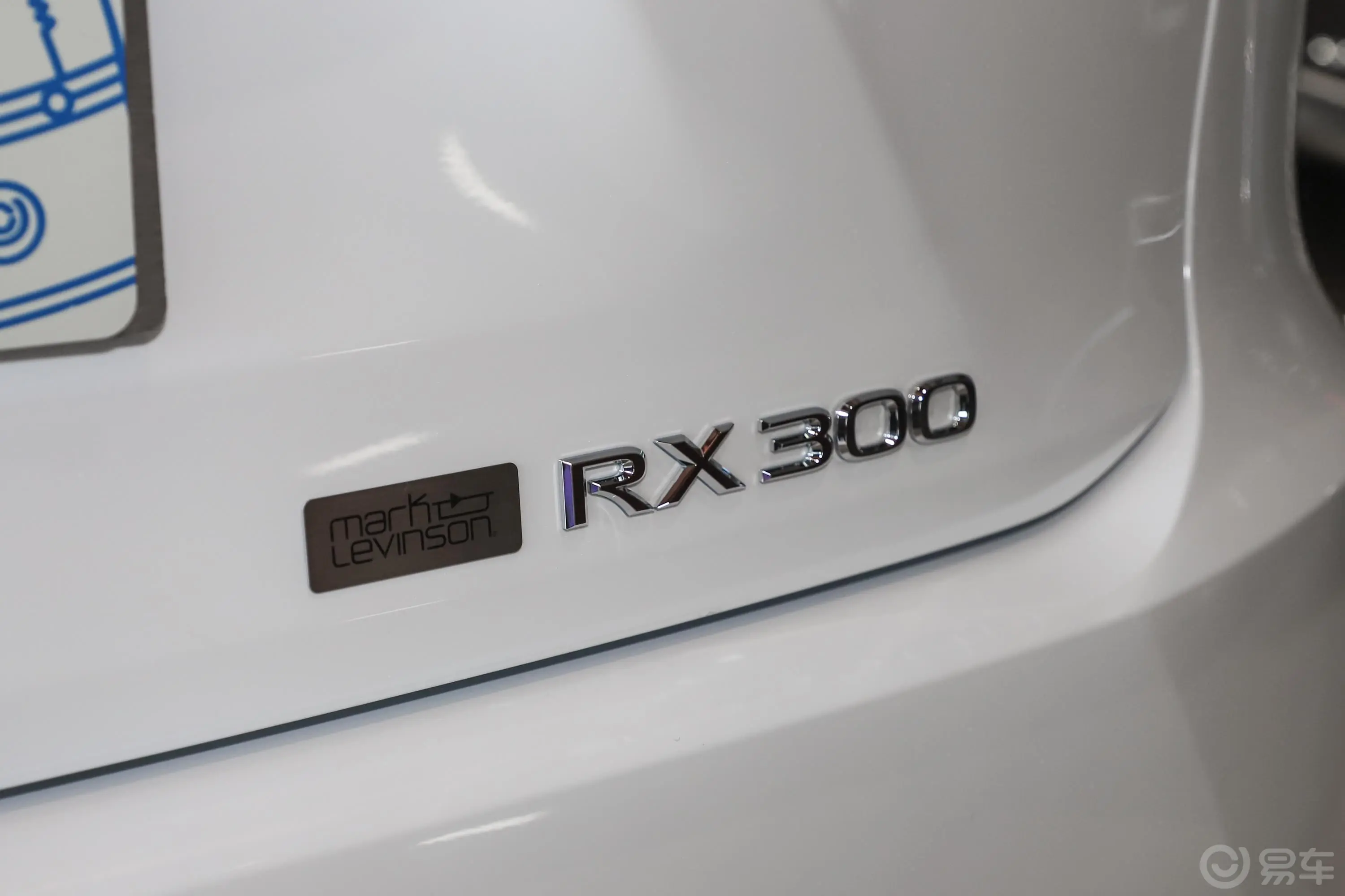 雷克萨斯RX300 四驱 Mark Levinson F SPORT版 国VI外观