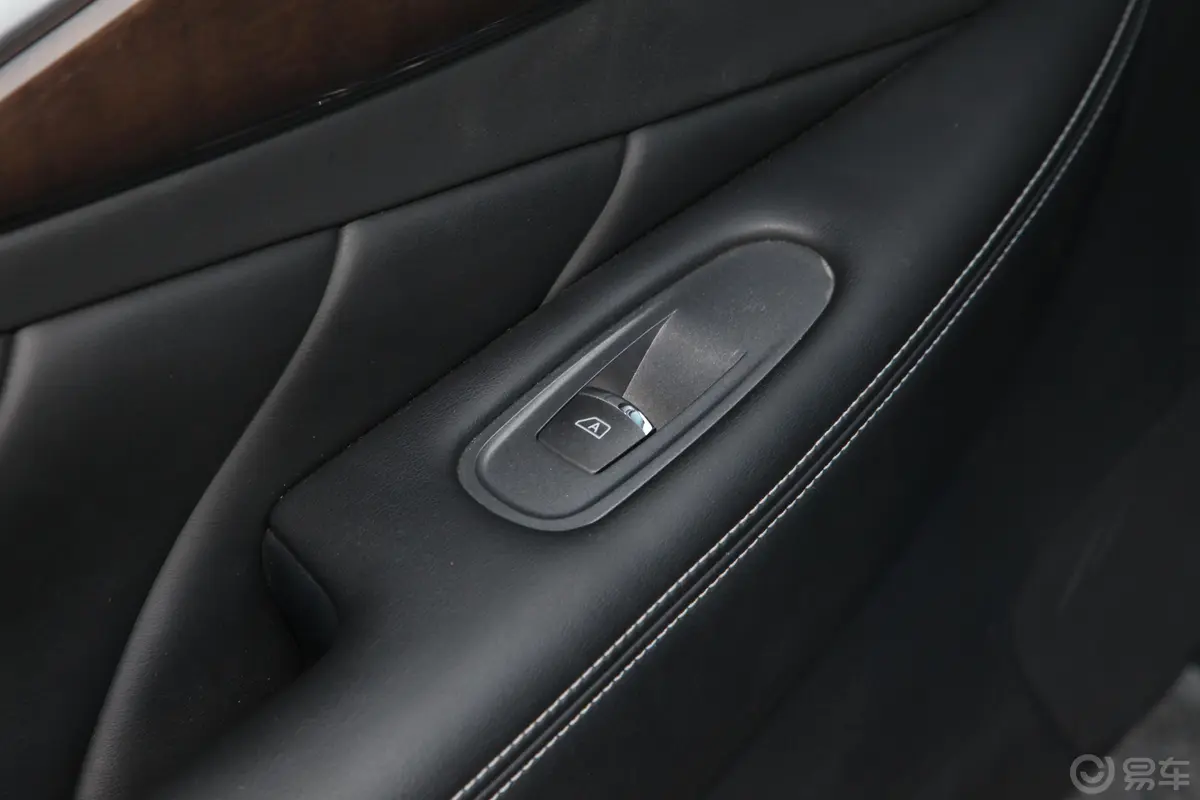 英菲尼迪Q50L2.0T 豪华运动版 国VI后车窗调节