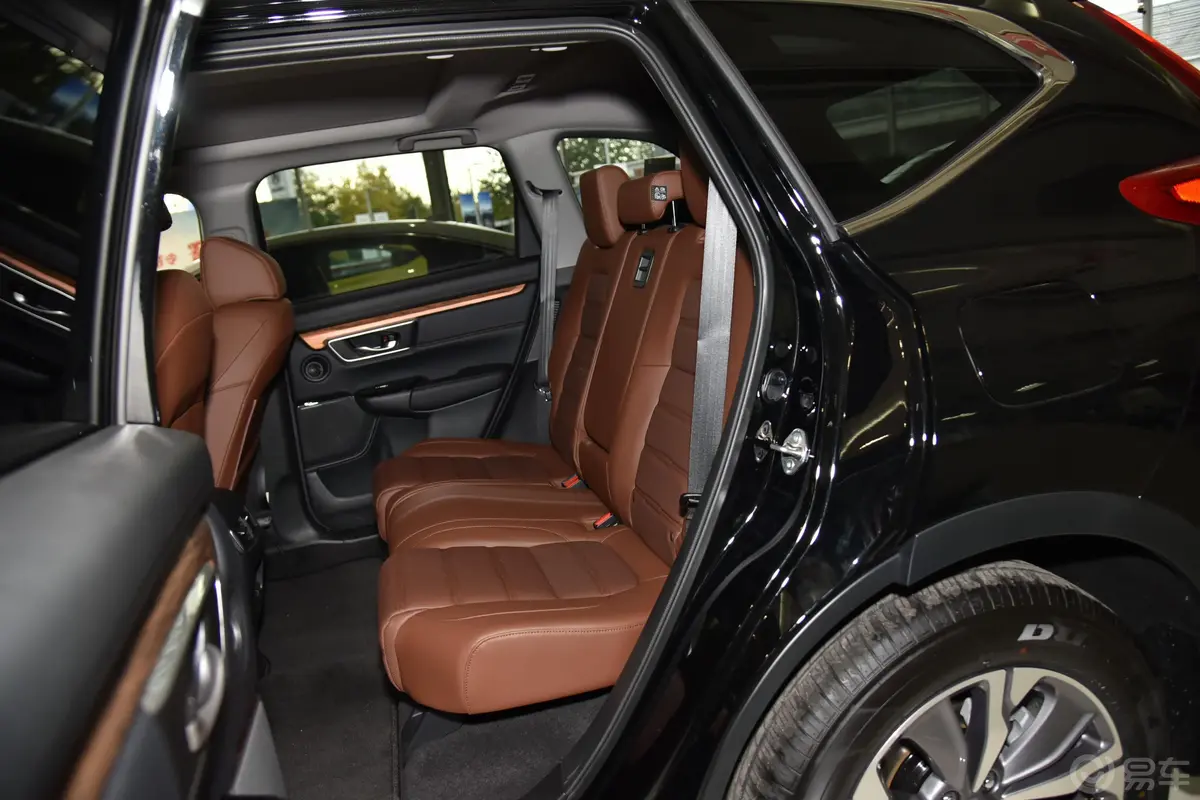 本田CR-V混动 2.0L 两驱 净致版 国VI后排座椅