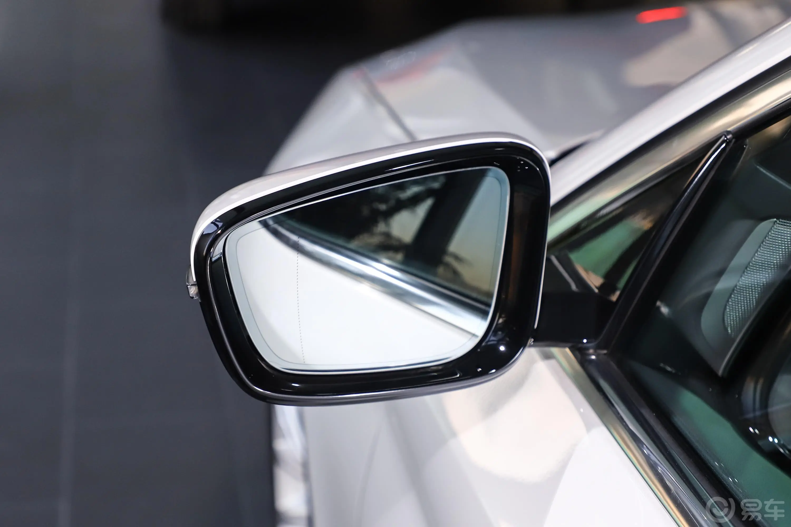 宝马5系530Li 尊享型 豪华套装后视镜镜面