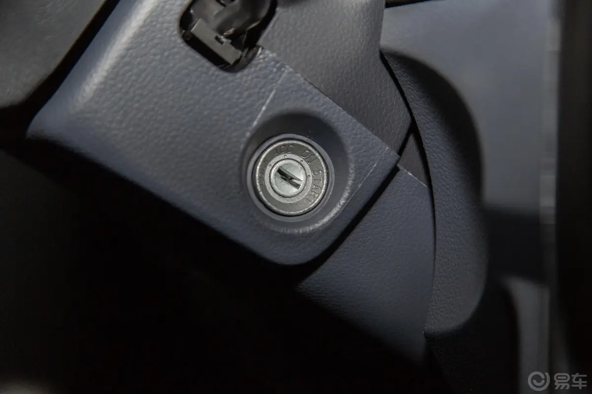 金杯T31.5L 手动单排厢式标准版钥匙孔或一键启动按键