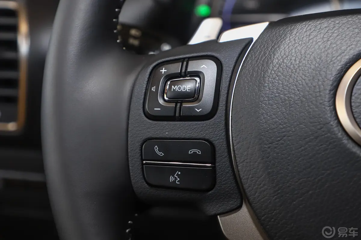 雷克萨斯NX300h 锋尚版 国VI左侧方向盘功能按键