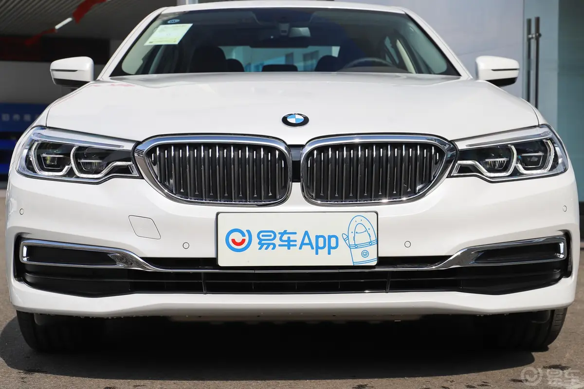 宝马5系改款 530Li xDrive 豪华套装外观