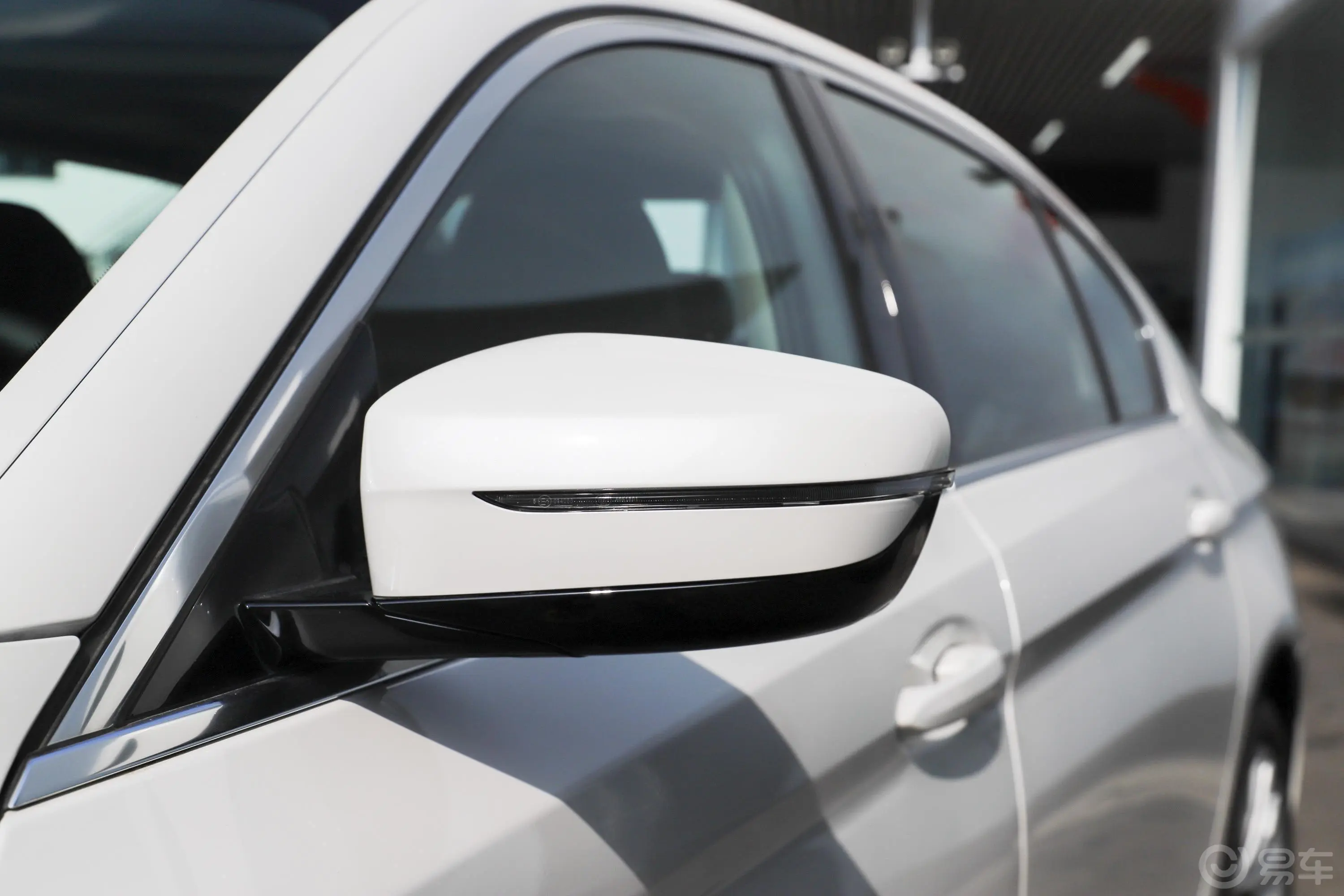 宝马5系改款 530Li xDrive 豪华套装主驾驶后视镜背面
