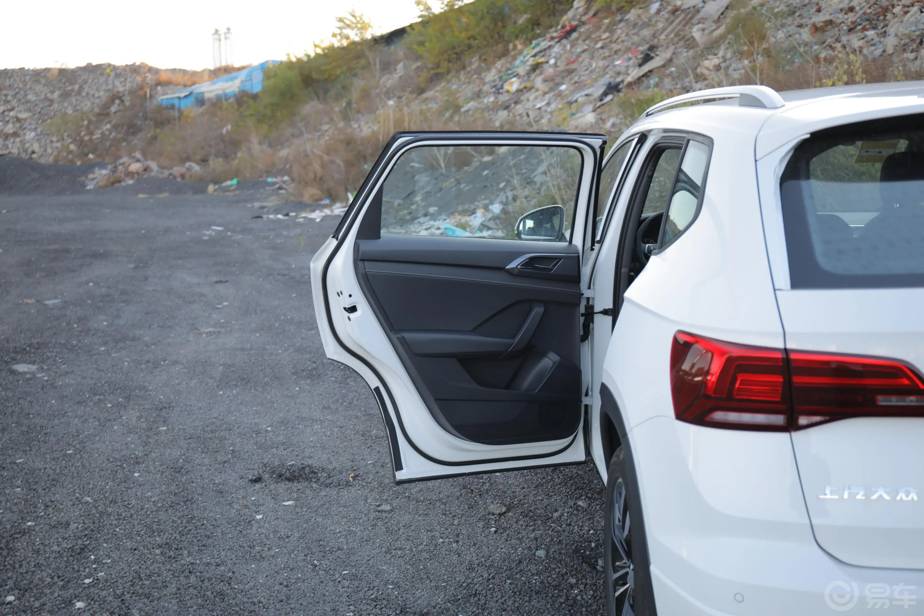 途岳280TSI 双离合 两驱 R-Line 国V驾驶员侧后车门