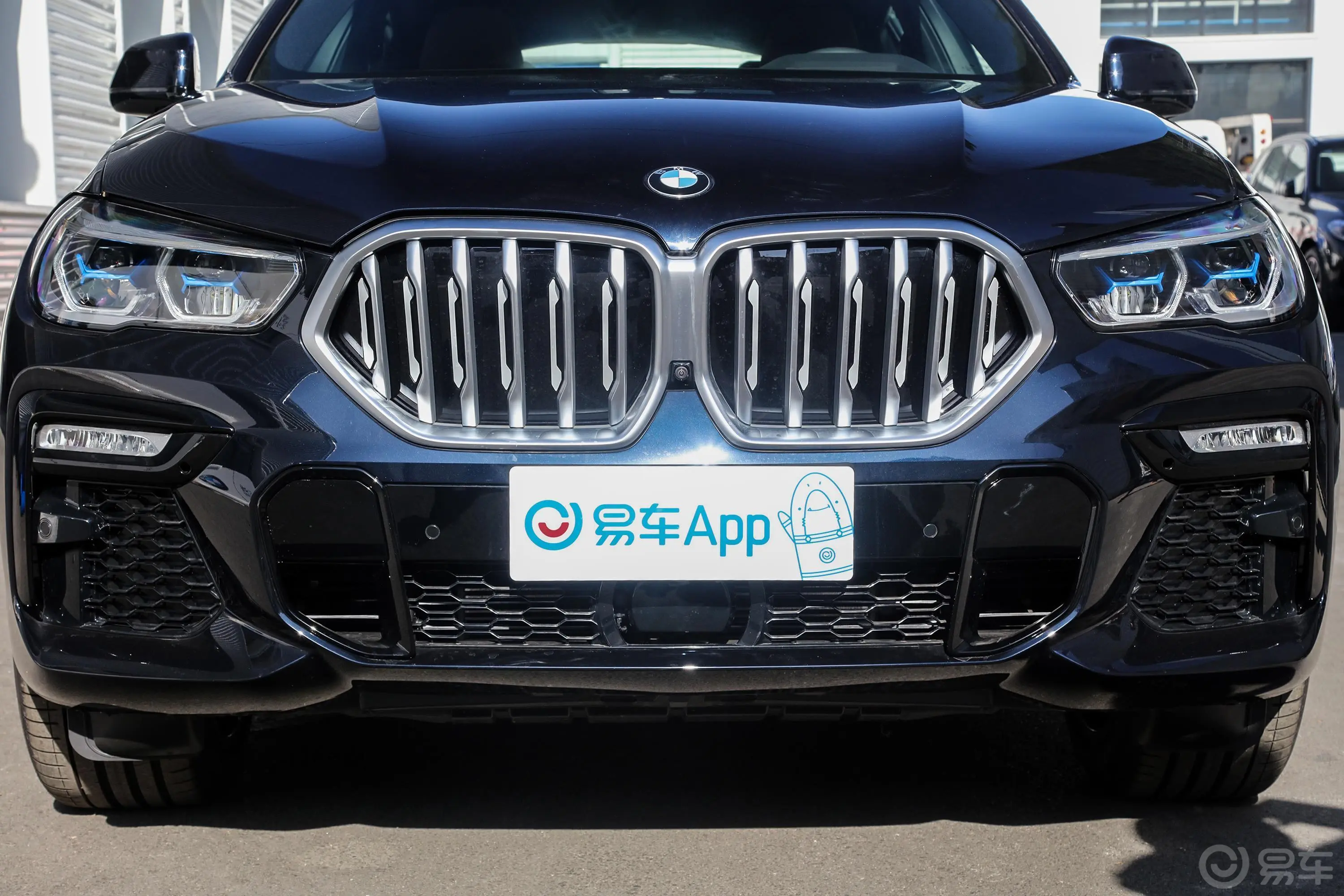 宝马X6xDrive40i 尊享型 M运动套装外观