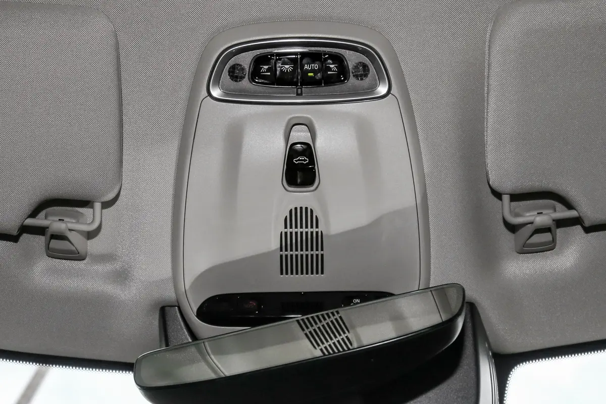 沃尔沃XC90T6 智逸运动版 7座内饰