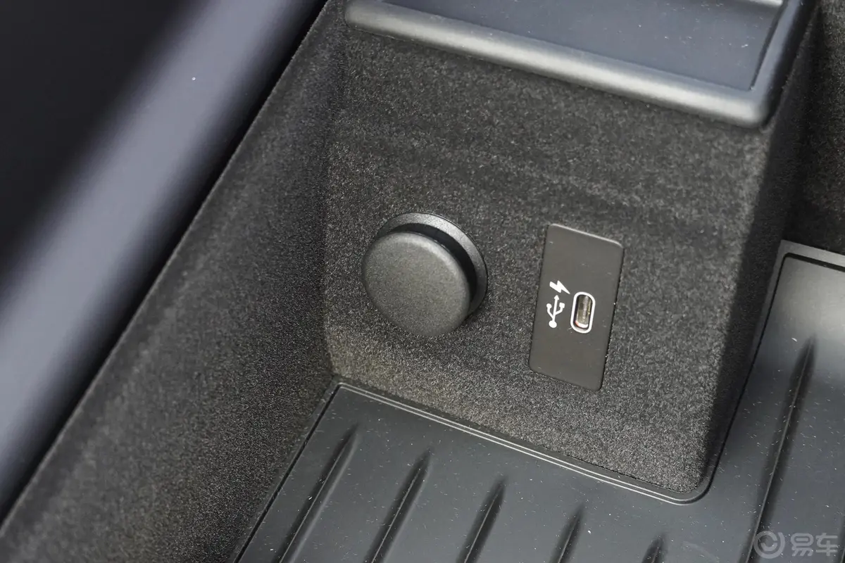 宝马7系750Li xDrive V8 M运动套装内饰