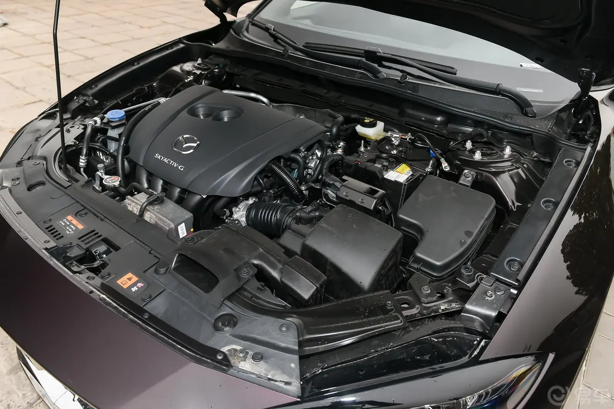 马自达CX-42.0L 手自一体 两驱 蓝天探索版外观