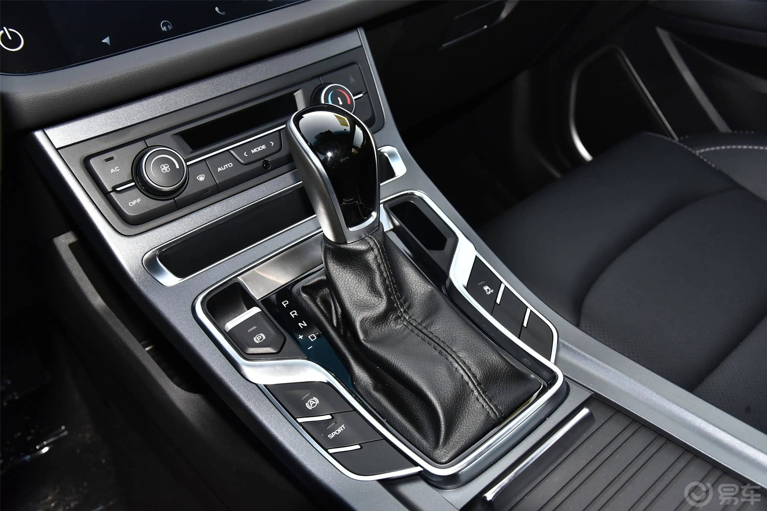 帝豪领军版 1.5L CVT 豪华型 国V换挡装置