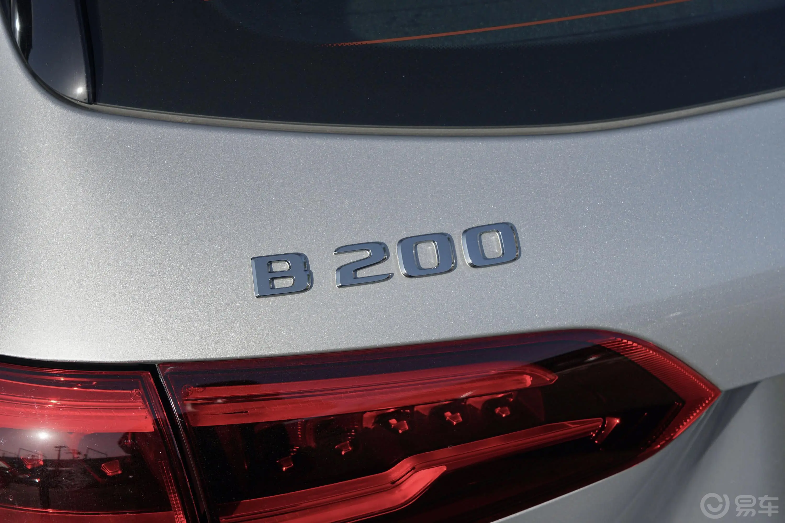 奔驰B级B 200 动感型外观