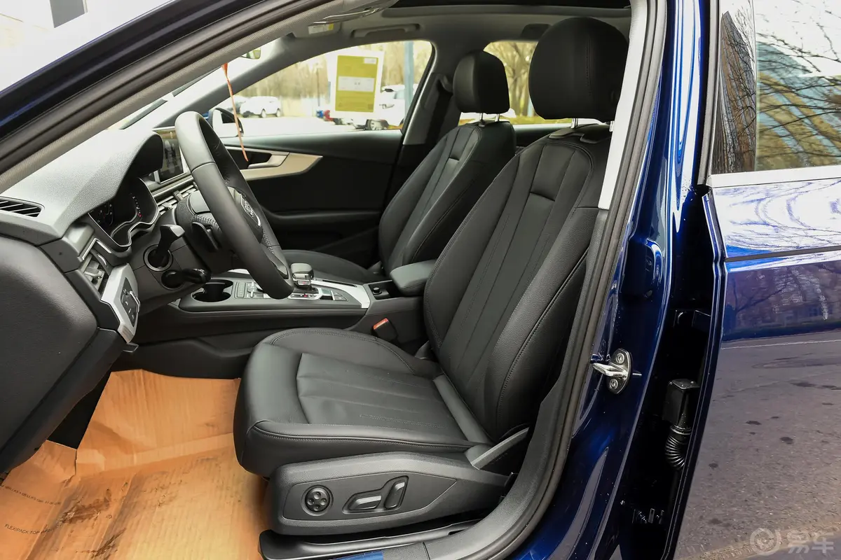 奥迪A4(进口)Avant 先锋派 40TFSI 时尚动感型驾驶员座椅