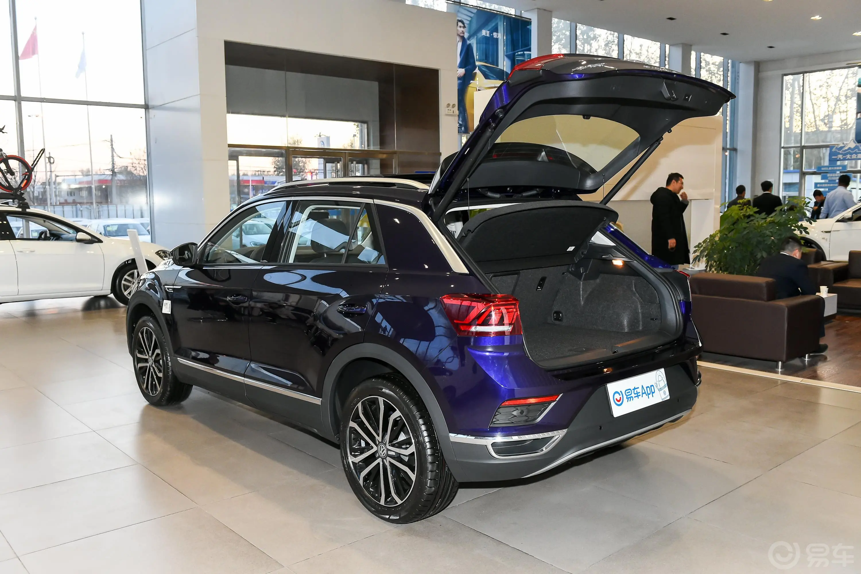 探歌280TSI 双离合 两驱 舒适型空间