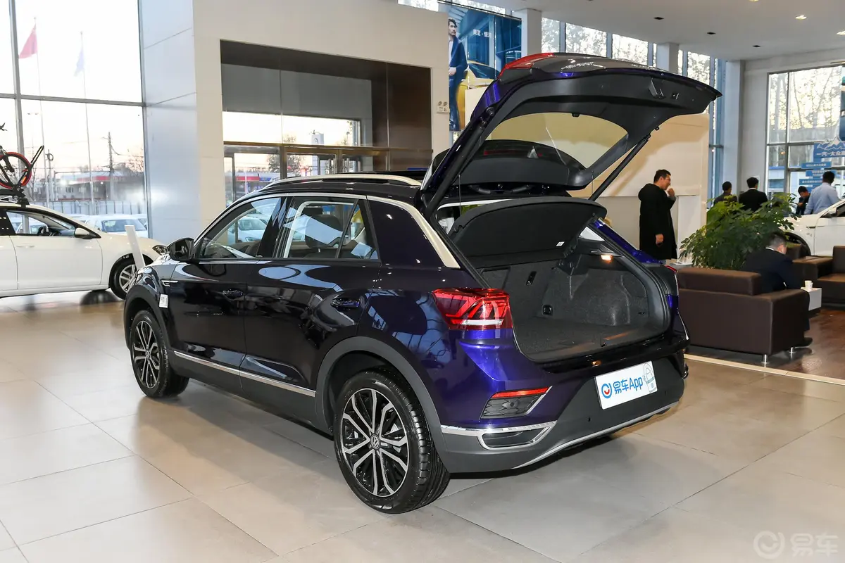 探歌280TSI 双离合 两驱 舒适型空间