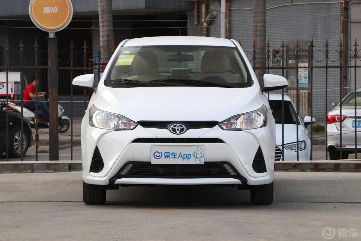 YARiS L 致享1.5L CVT 领先版外观