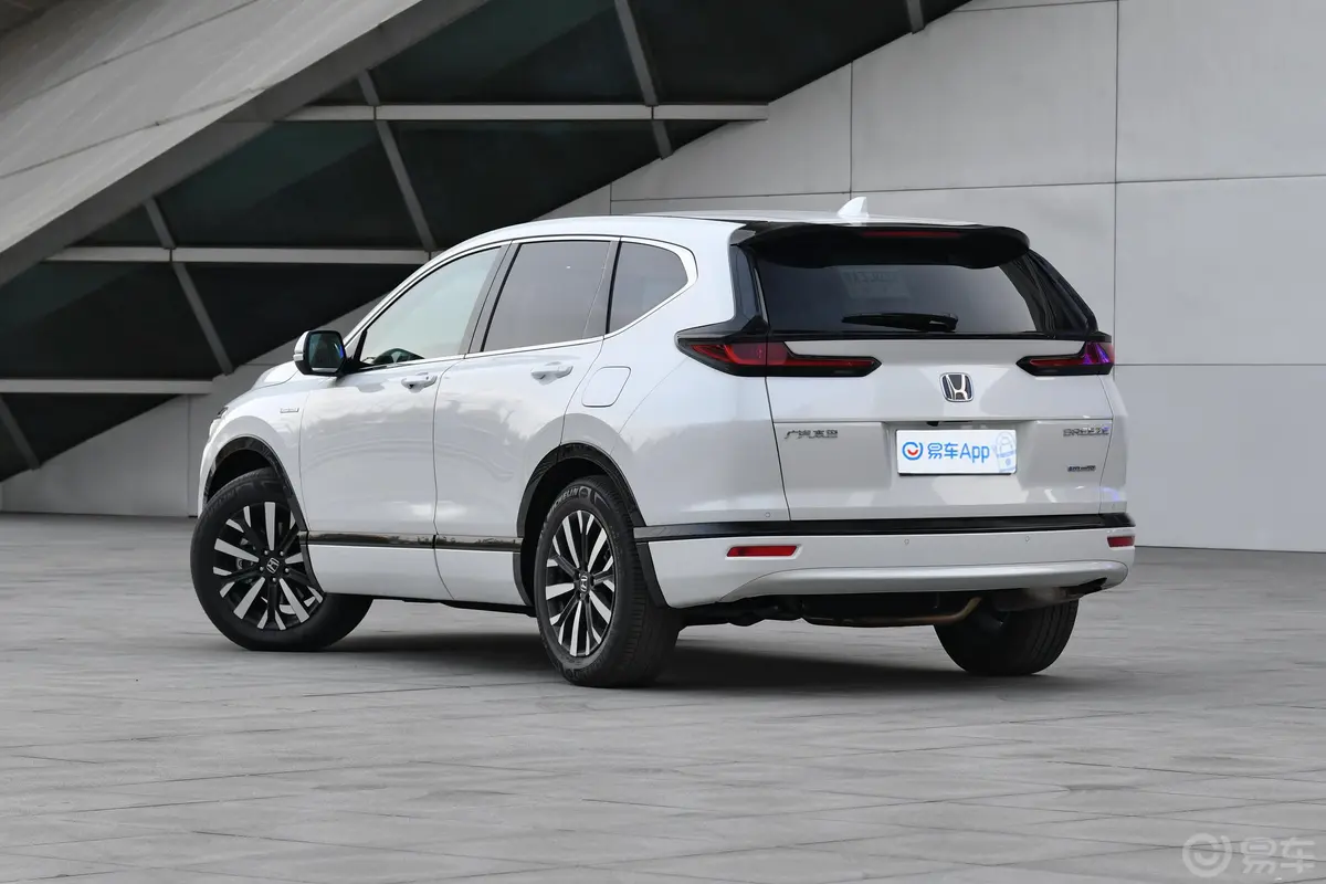 皓影锐·混动 2.0L 两驱 E-CVT 锐·尊贵版外观