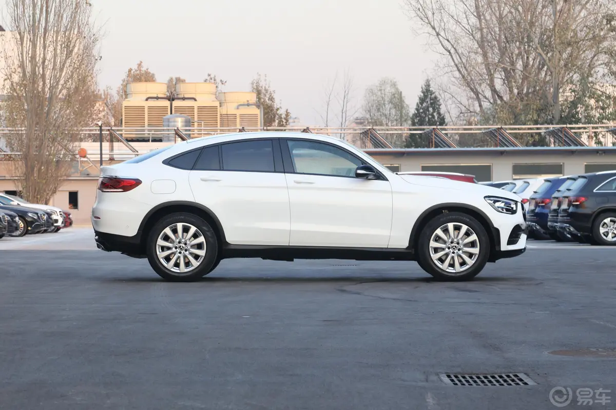 奔驰GLC轿跑GLC 260 4MATIC 轿跑SUV外观