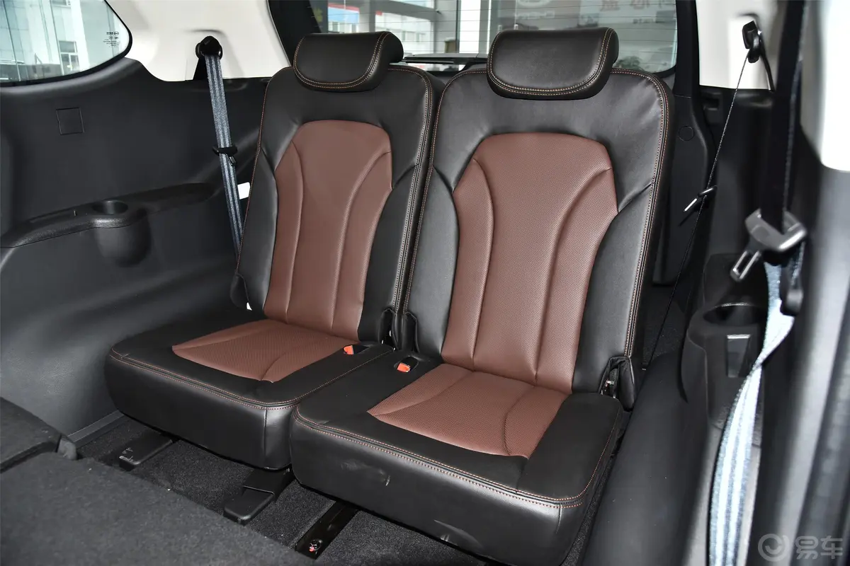 SWM斯威X7改款 1.5T 手动 舒适版第三排座椅