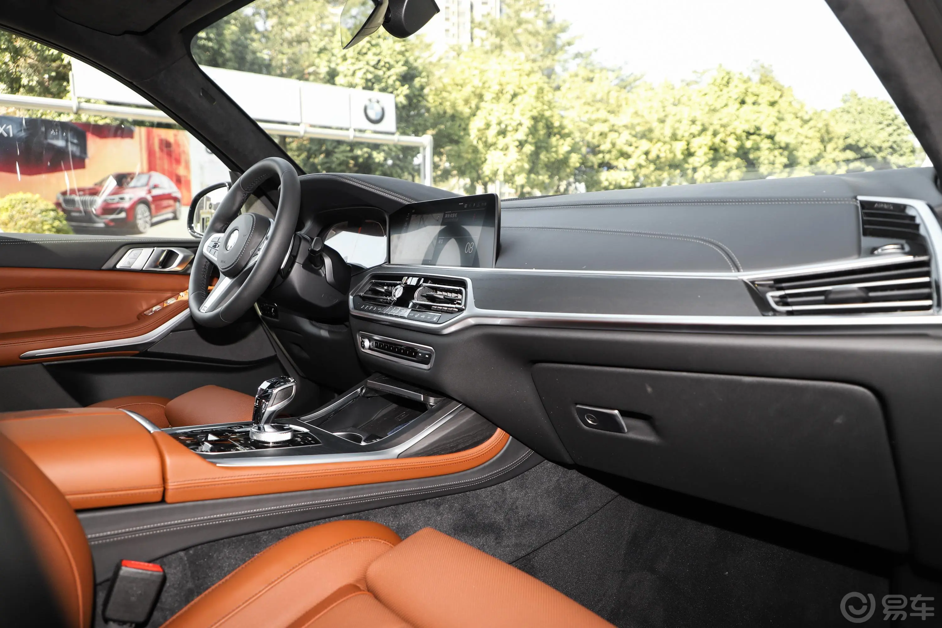 宝马X7xDrive40i 个性化定制限量版 M运动套装内饰全景副驾驶员方向