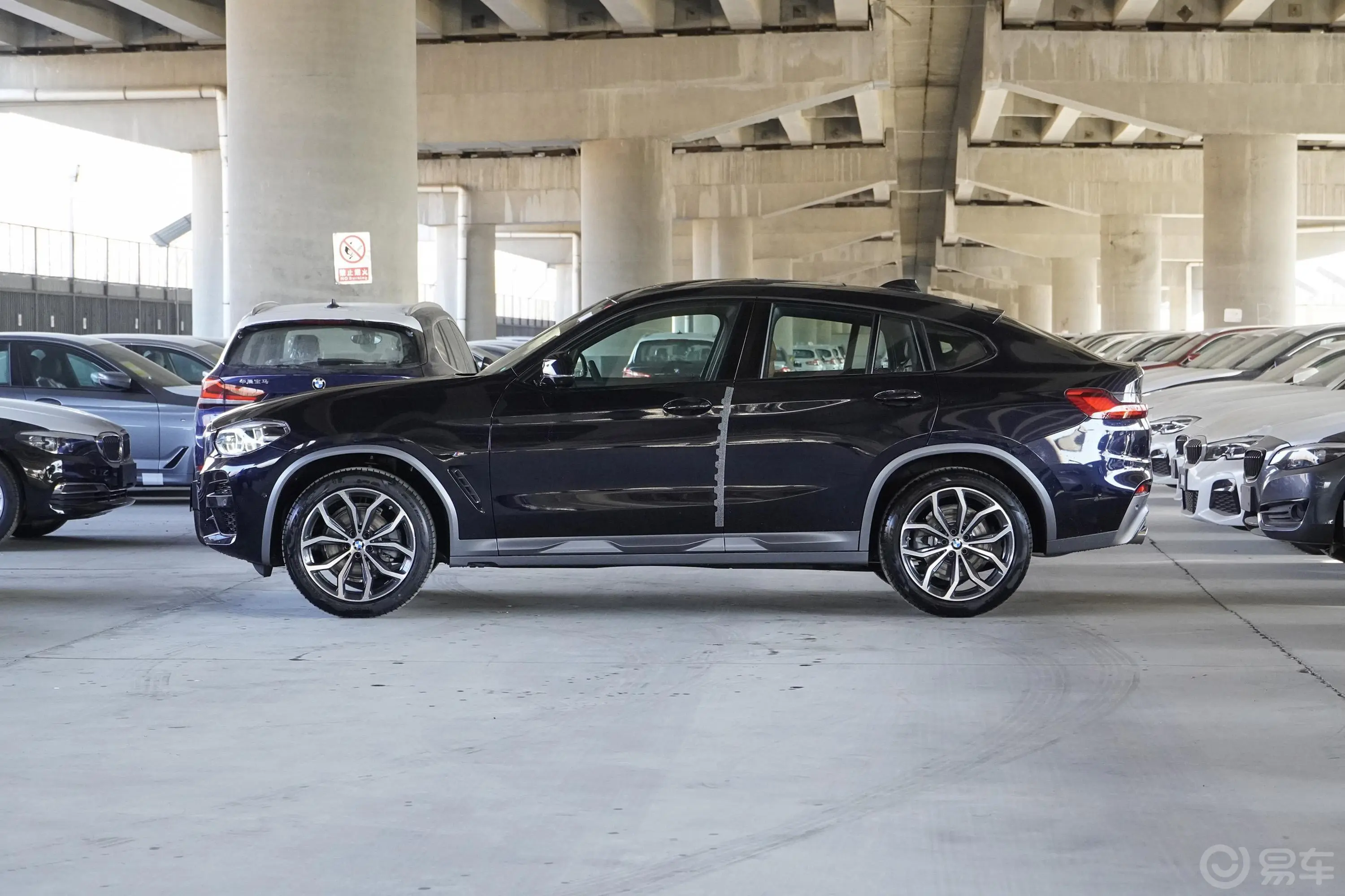 宝马X4xDrive25i M越野套装外观