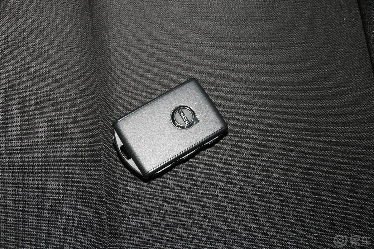 沃尔沃XC60T4 两驱 智行豪华版钥匙正面