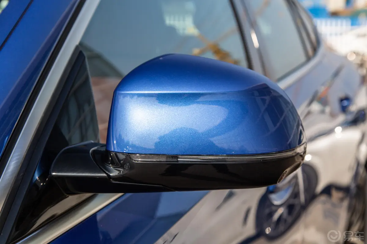宝马X6xDrive40i M运动套装主驾驶后视镜背面