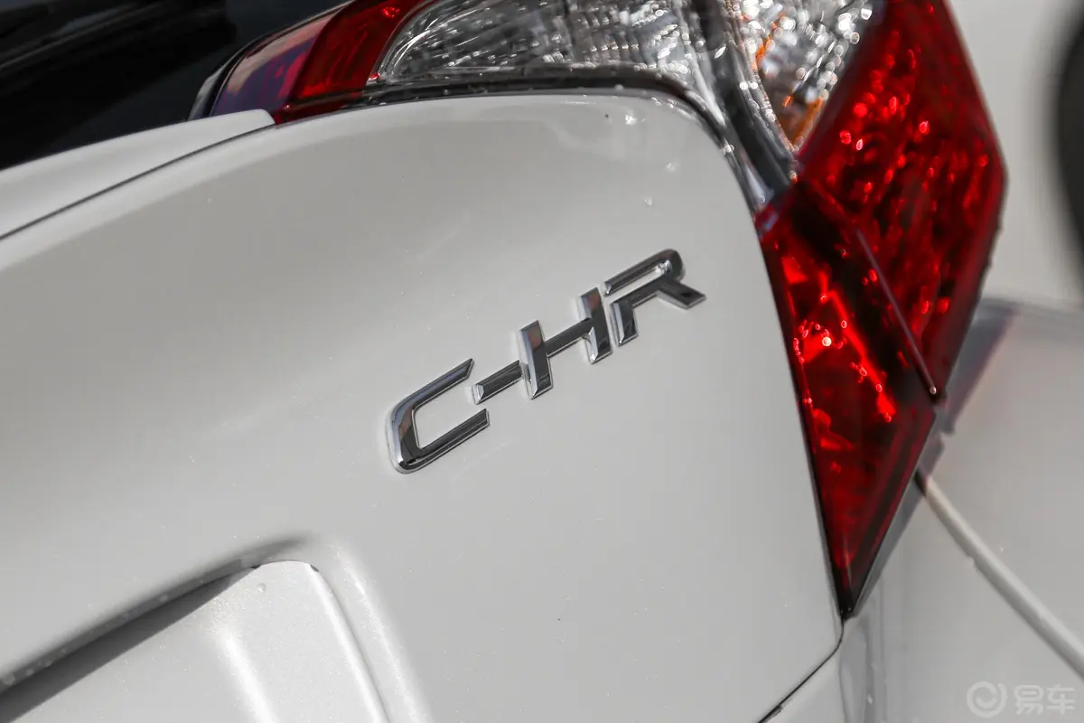 丰田C-HR2.0L CVT 舒适版外观