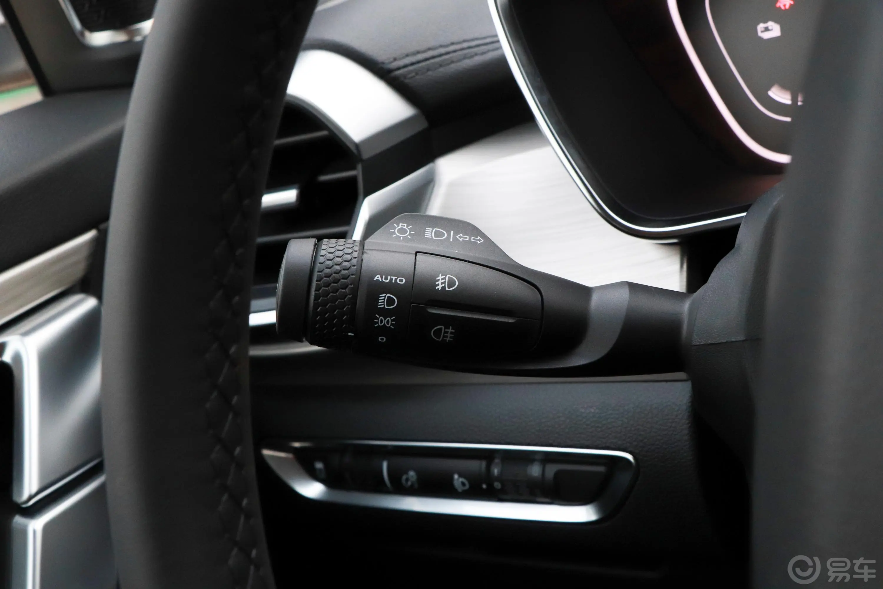 缤越PHEV260T 双离合 骑士内饰