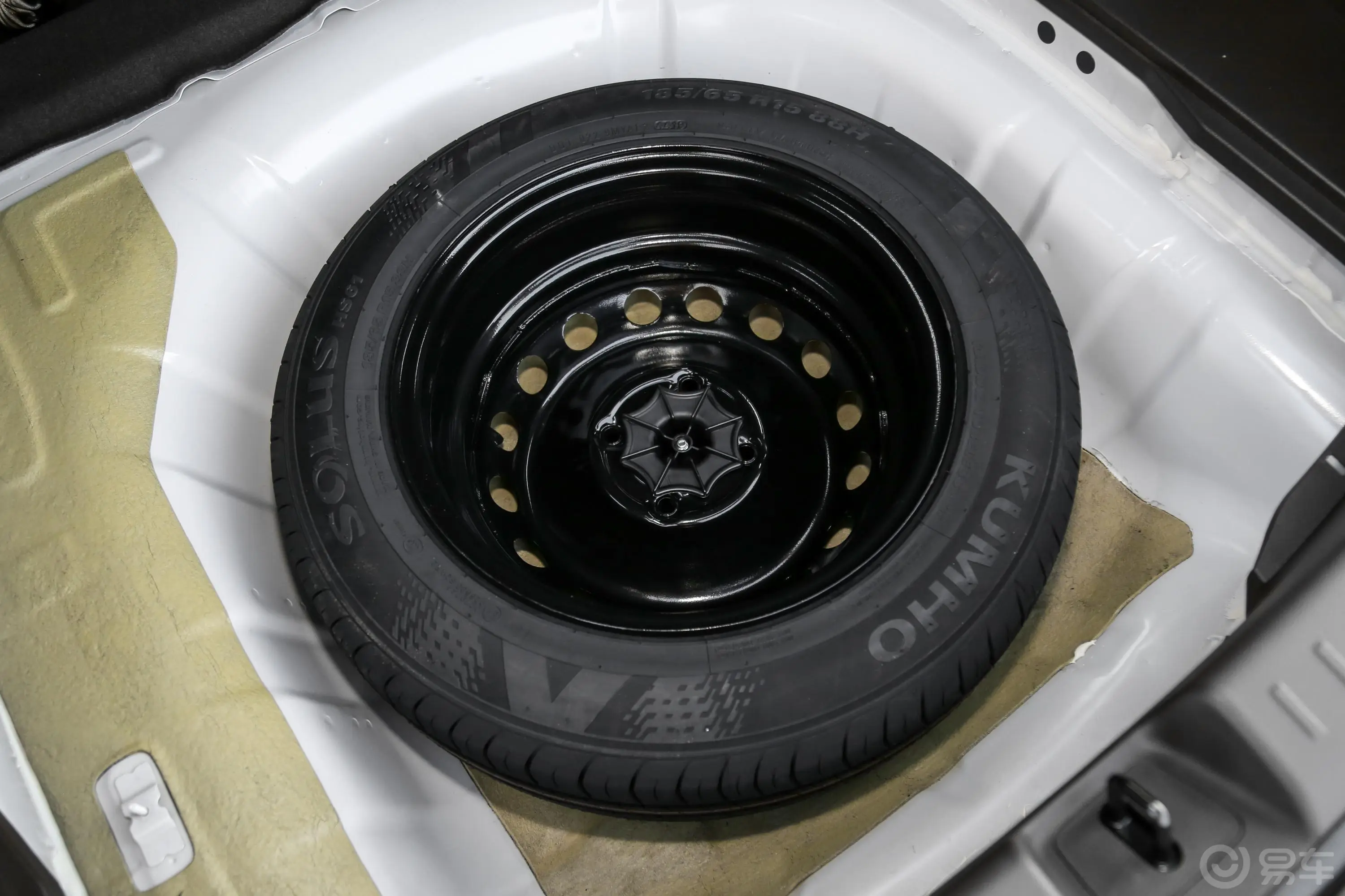 宝骏310W1.5L AMT 乐享型 国VI备胎