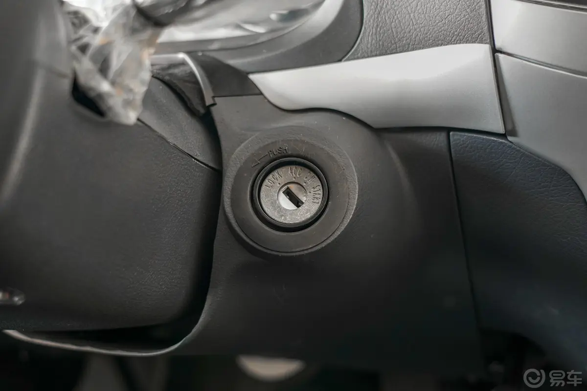 金旅海狮EV龙运GLE650 标准型钥匙孔或一键启动按键