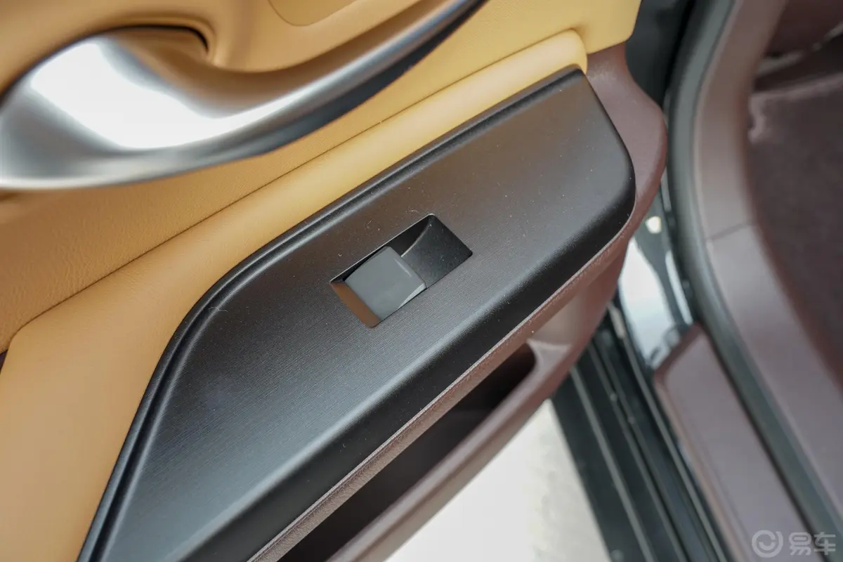雷克萨斯ES300h 卓越版后车窗调节