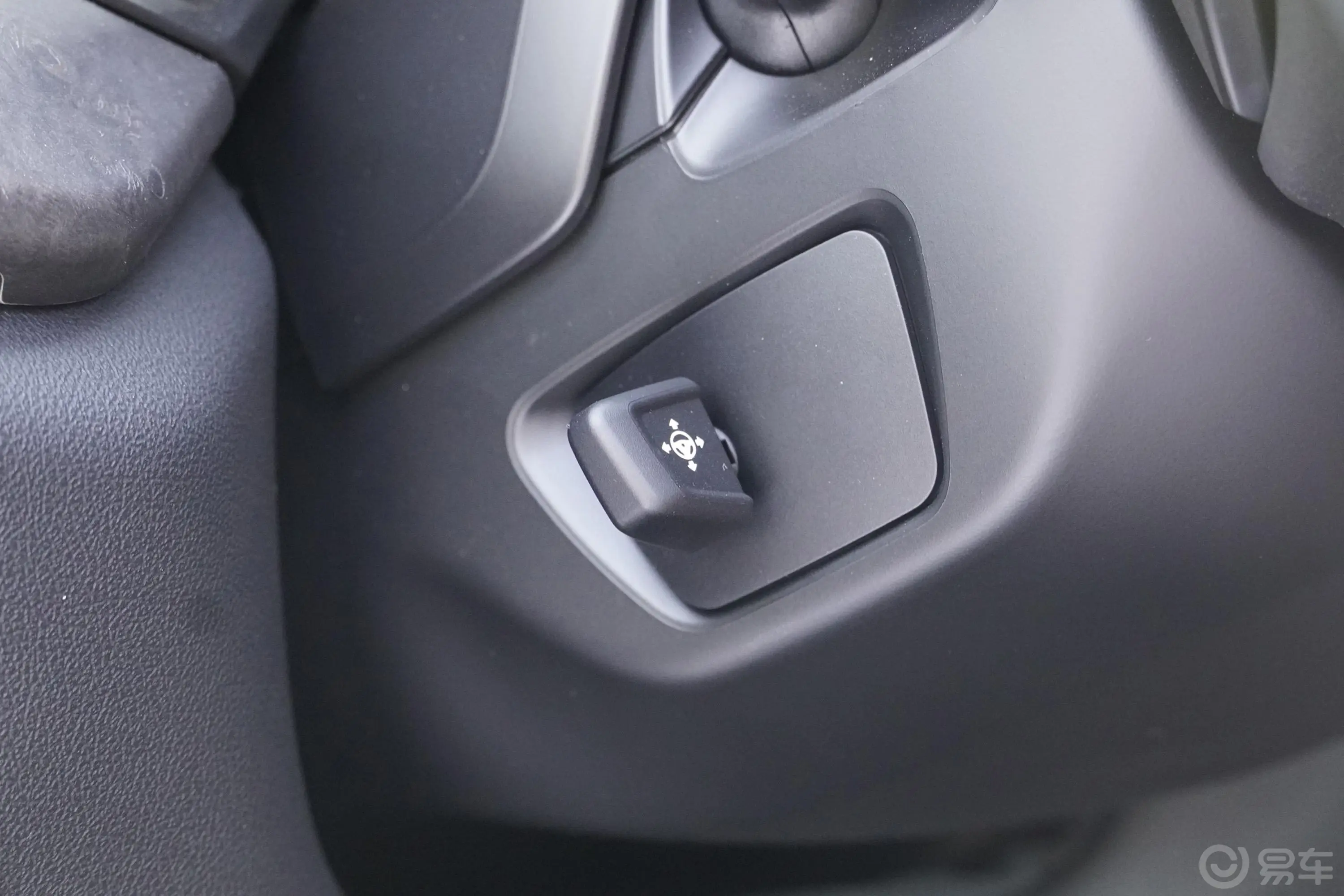 宝马X5(进口)xDrive30i X设计套装方向盘调节