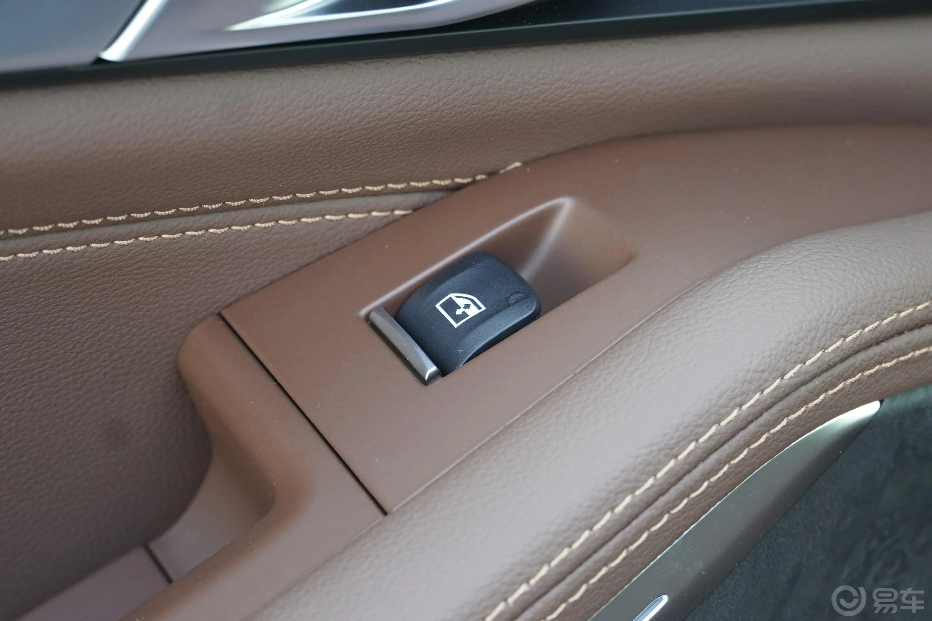 宝马X5(进口)xDrive30i M运动套装后车窗调节