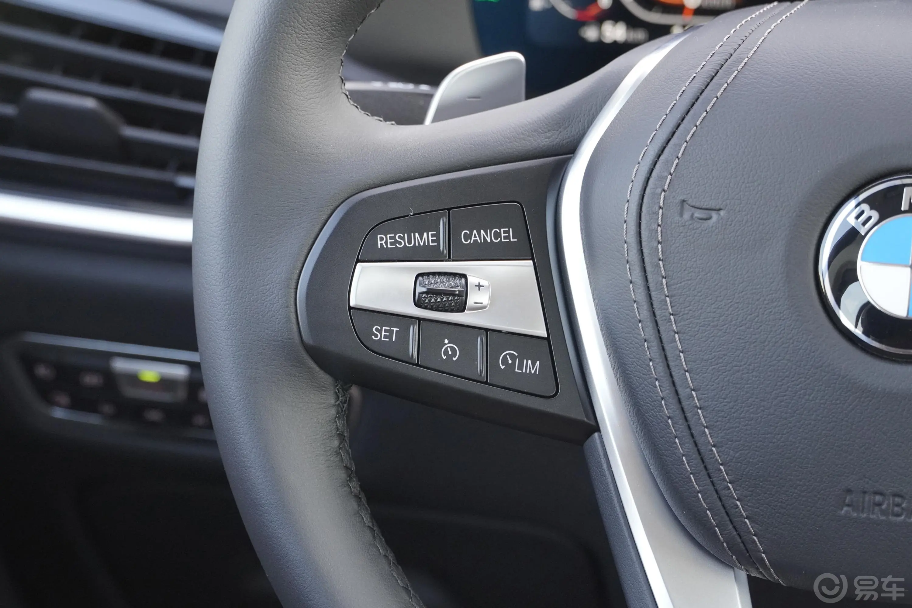 宝马X5(进口)xDrive30i X设计套装左侧方向盘功能按键