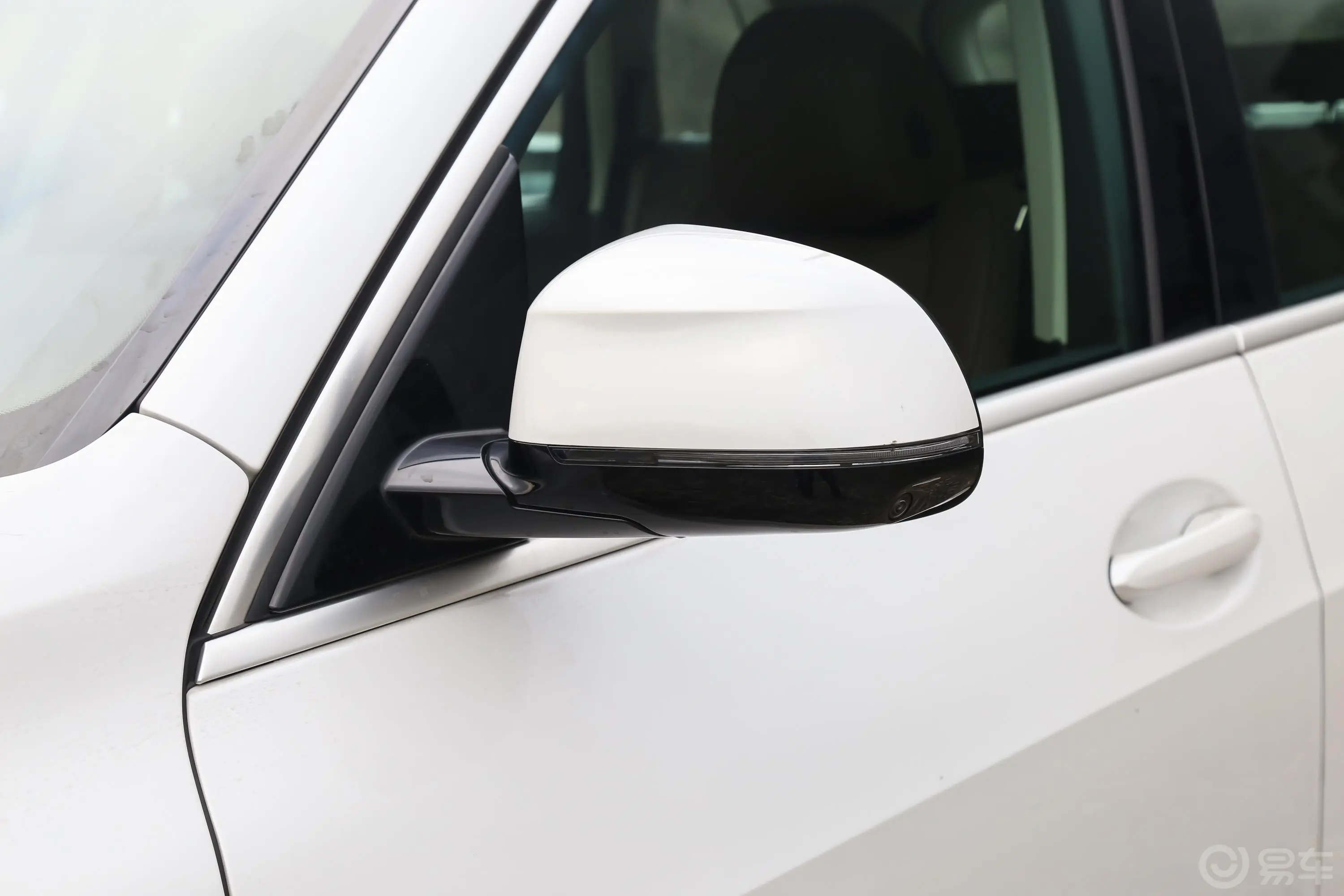 宝马X5(进口)xDrive40i M运动套装主驾驶后视镜背面