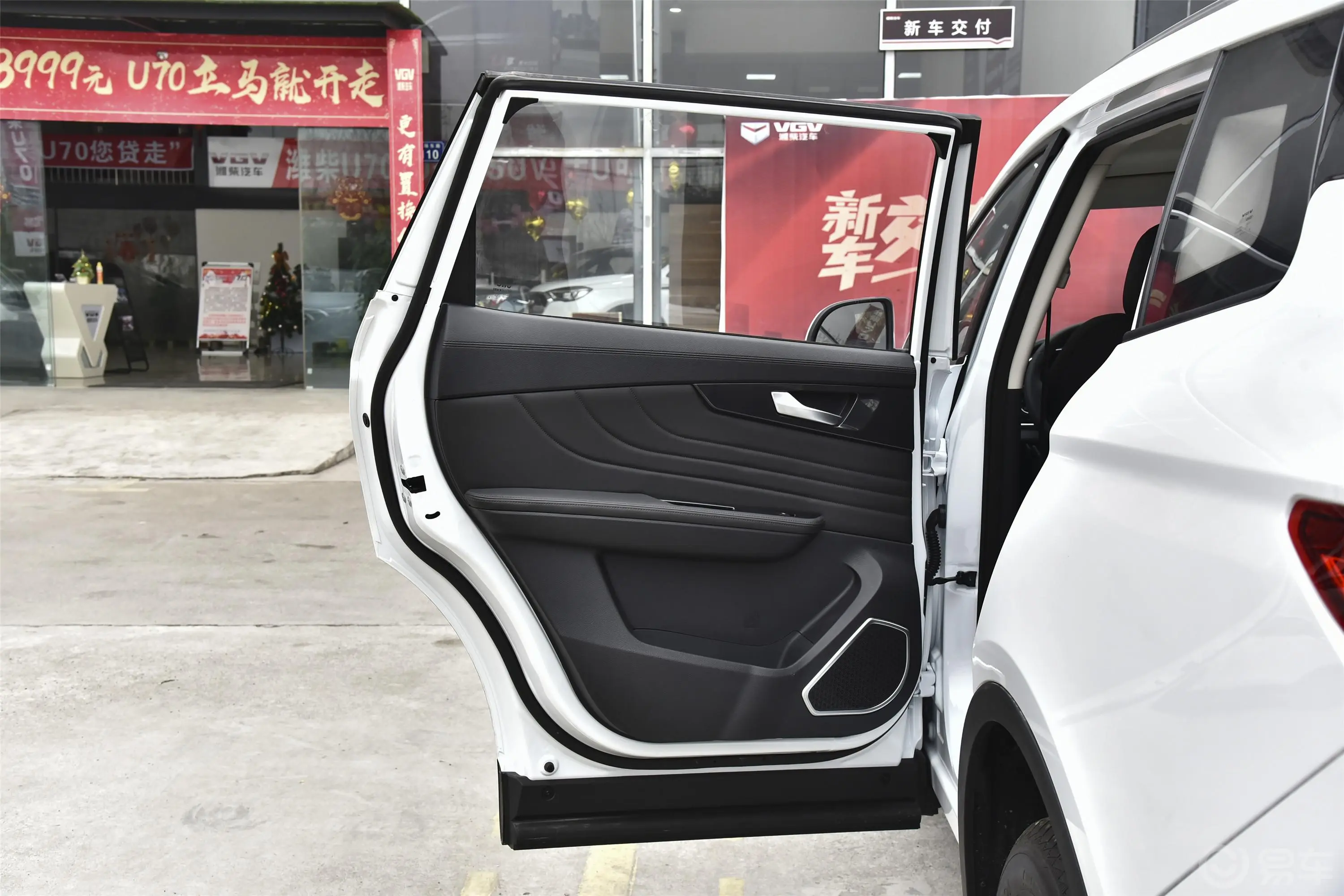 VGV U701.5T 手动 舒适版驾驶员侧后车门