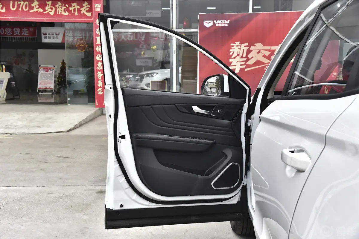 VGV U701.5T 手动 舒适版驾驶员侧前车门