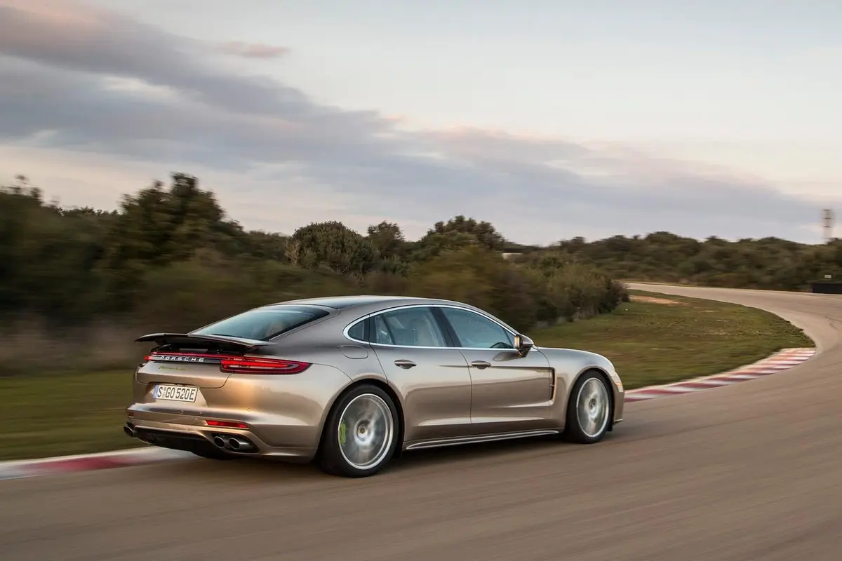 Panamera E-Hybrid