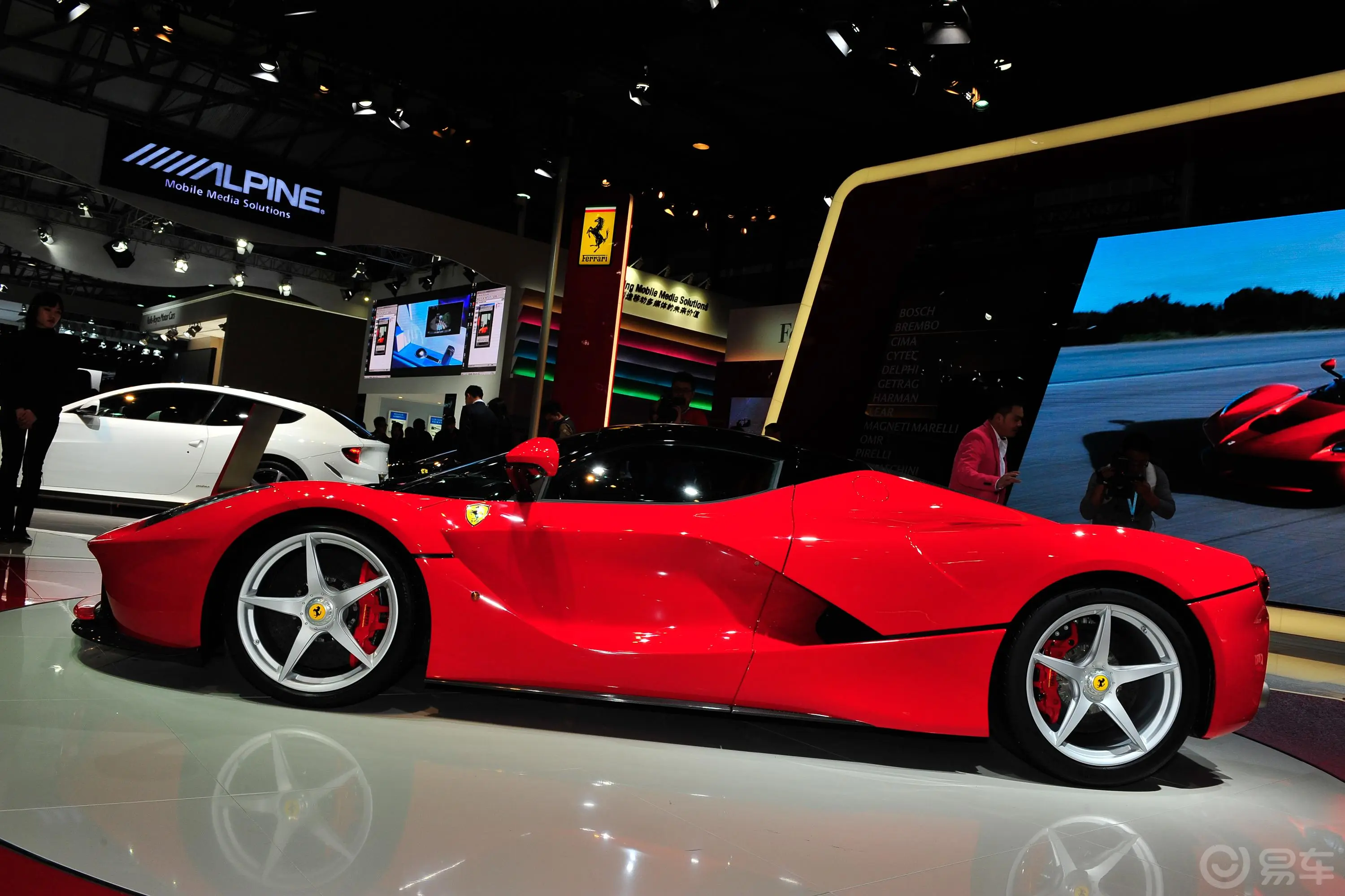 LaFerrari6.3L 标准版正侧车头向左水平