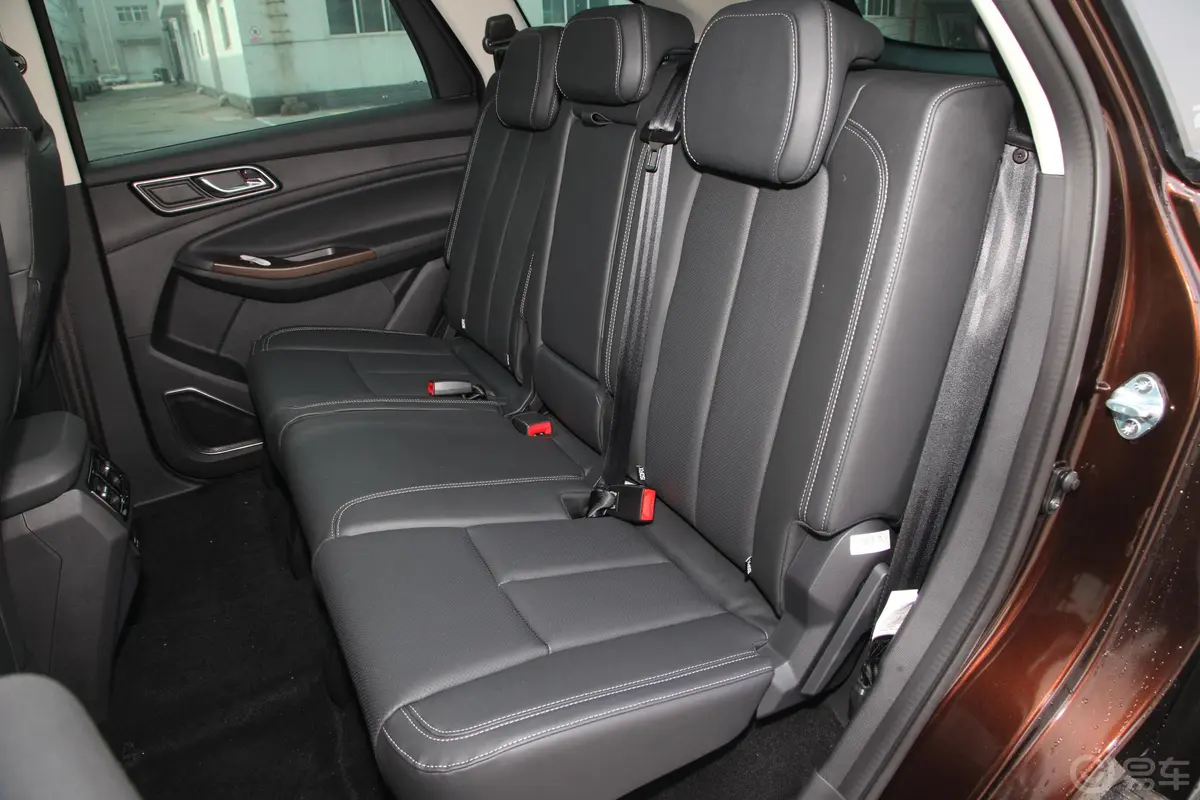 驭胜S3502.0T 手动 四驱 舒适版 5座 汽油 国VI后排座椅