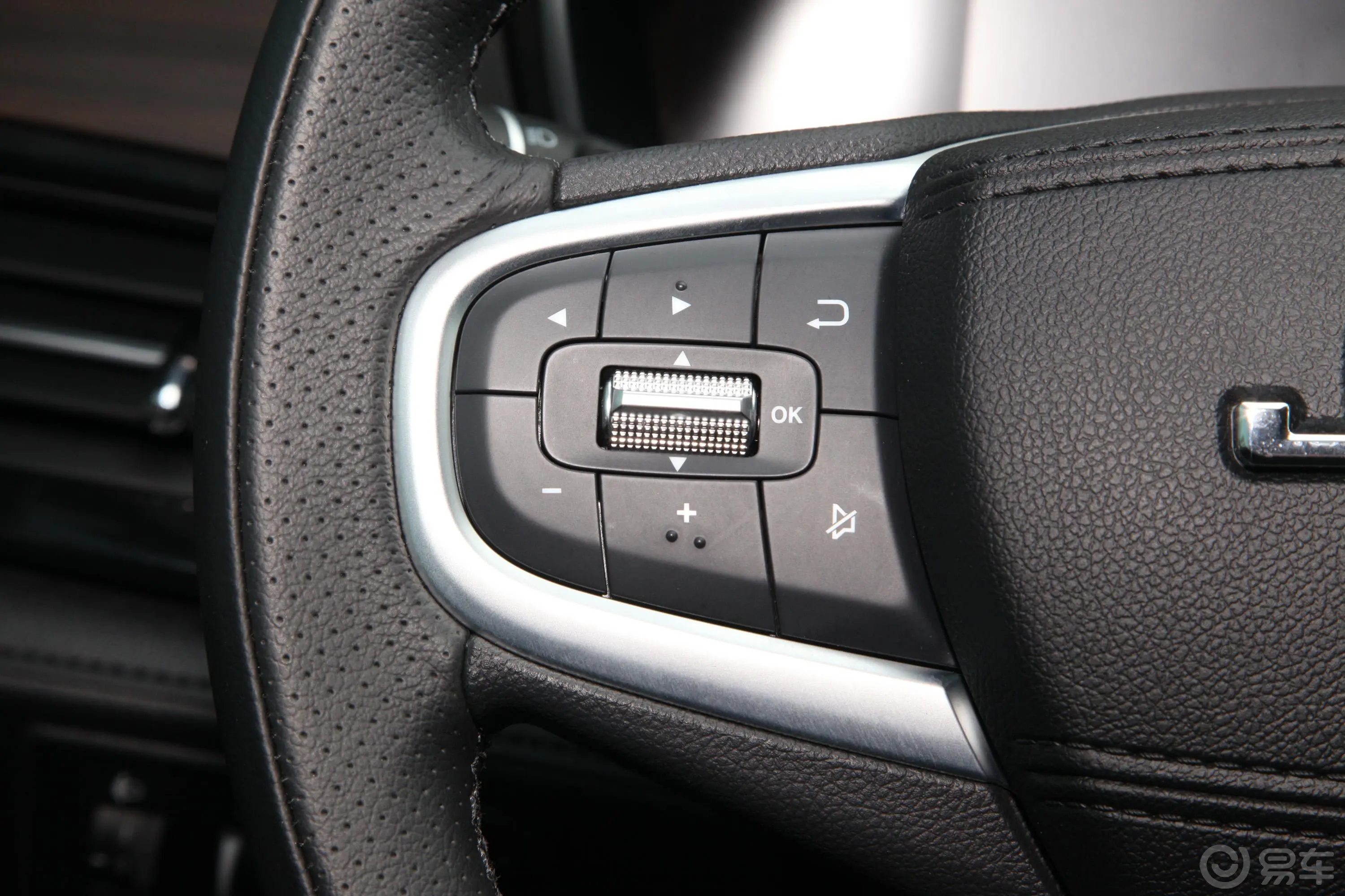 驭胜S3502.0T 手动 四驱 舒适版 5座 汽油 国VI左侧方向盘功能按键