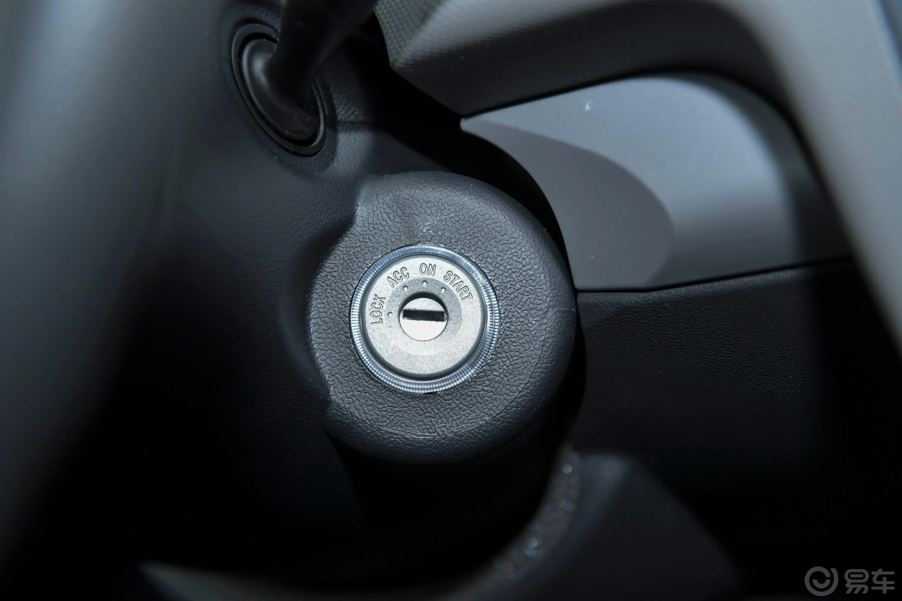 风景G92.8T 手动 商运版 柴油 长轴钥匙孔或一键启动按键