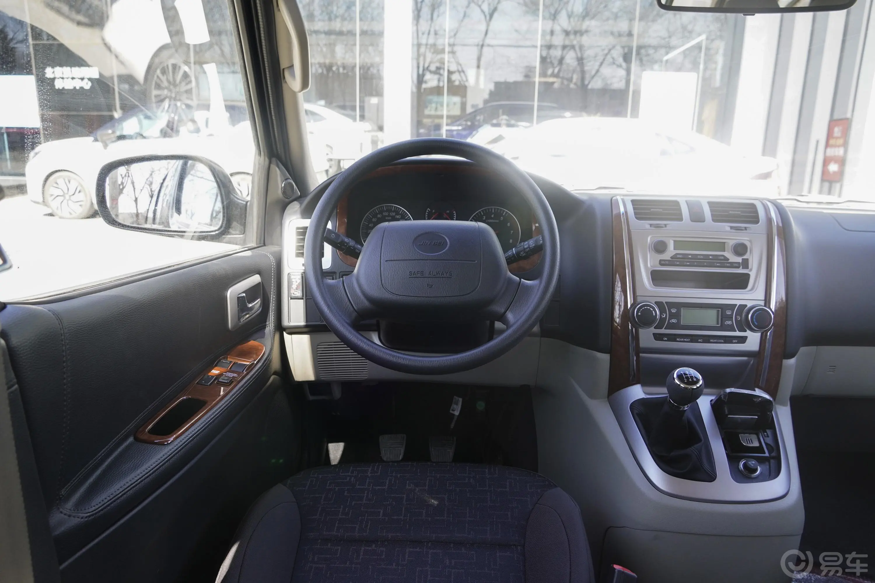 阁瑞斯快运 升级版 2.0L 手动 舒适型 10座 国VI驾驶位区域