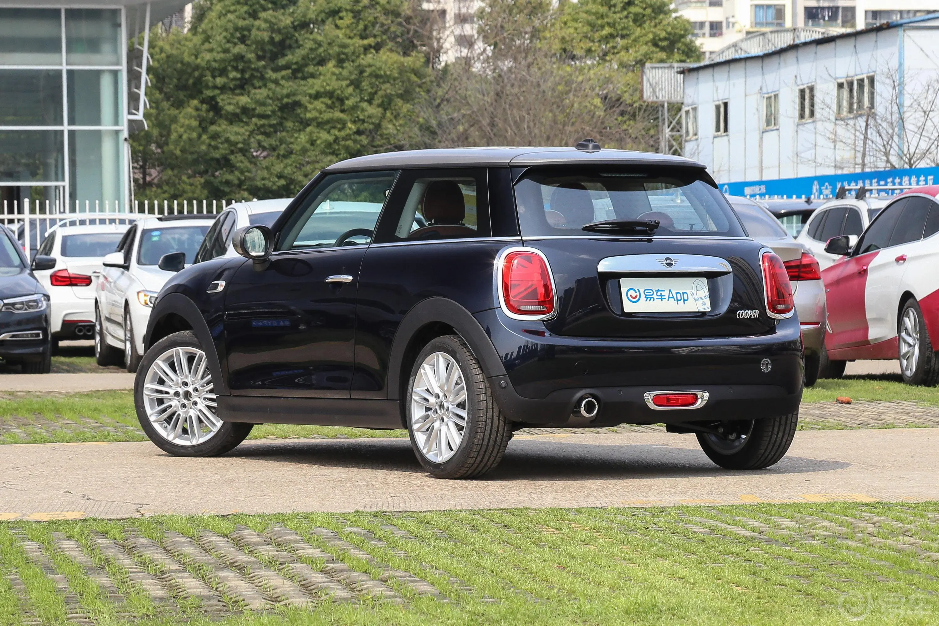 MINI1.5T COOPER 双离合 绝配限量版侧后45度车头向左水平