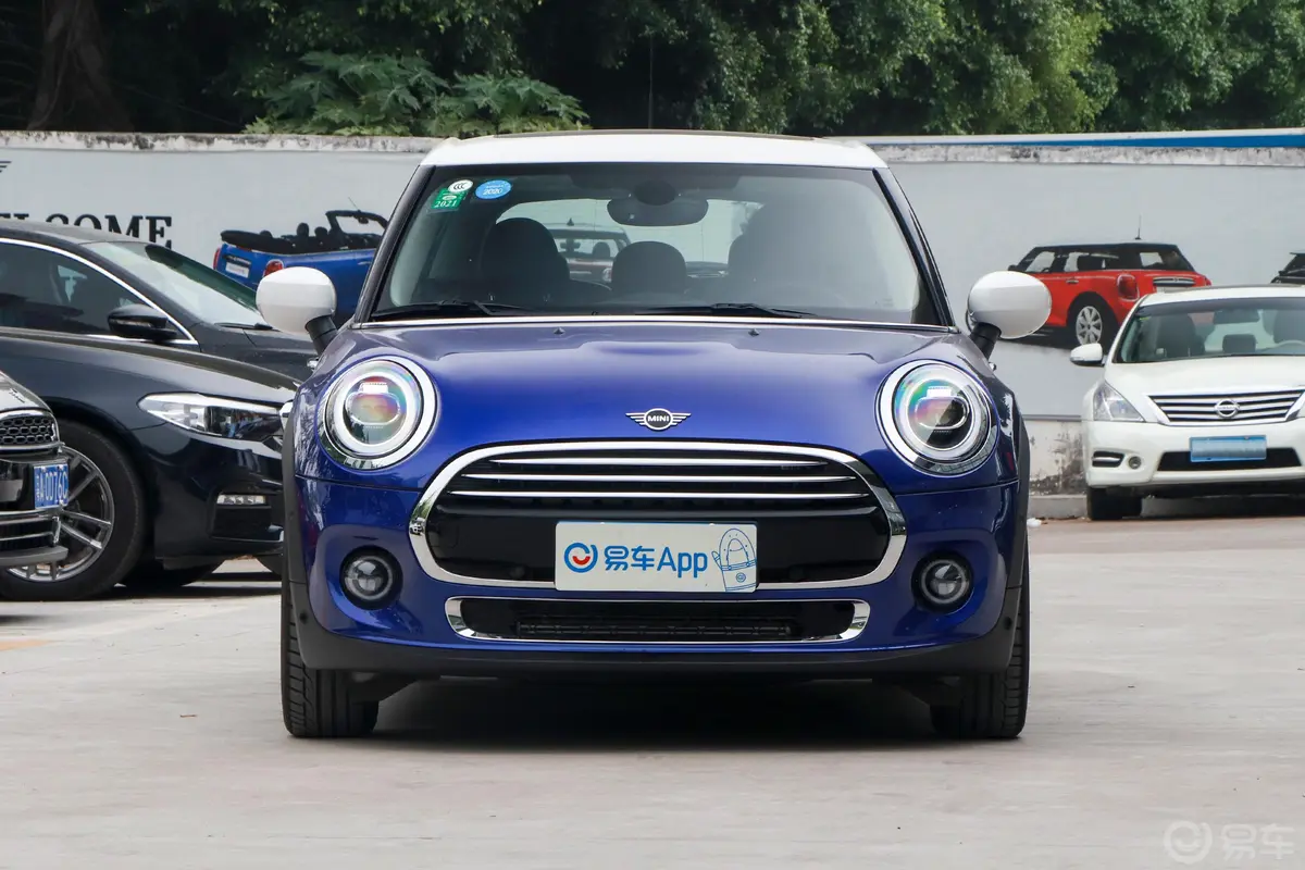 MINI1.5T COOPER 艺术家 五门版正前水平