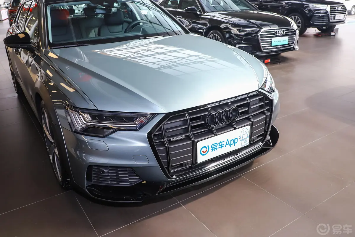 奥迪A6Allroad quattro 探索家 55 TFSI 尊享越野型外观