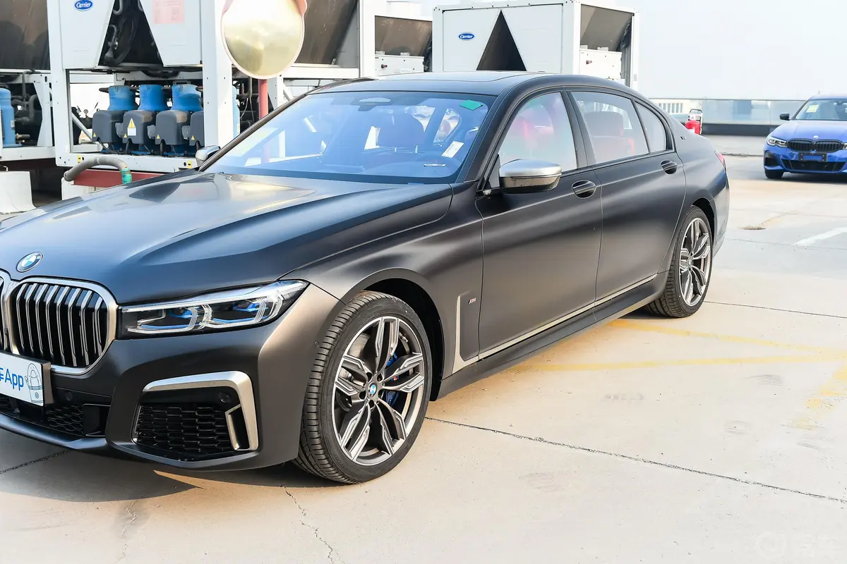 宝马7系改款 M760Li xDrive V12 运动套装外观