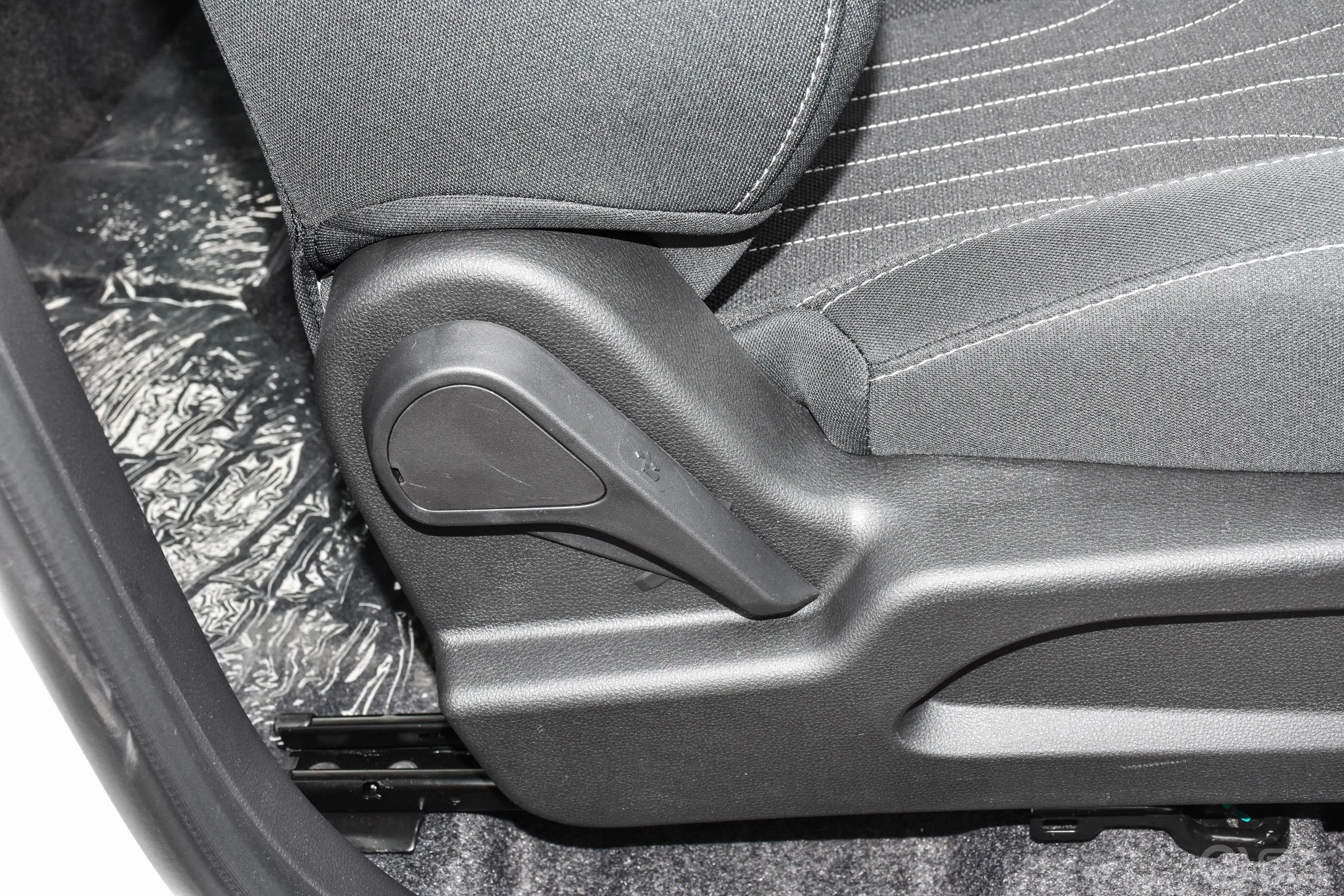 捷途X70M改款 1.5T 手动 伙伴型副驾座椅调节