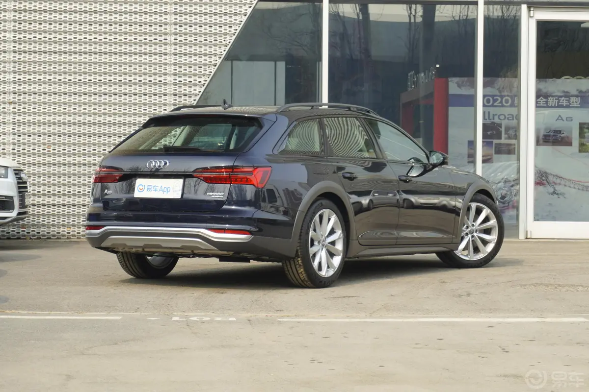 奥迪A6Allroad quattro 探索家 55 TFSI 尊享越野型外观