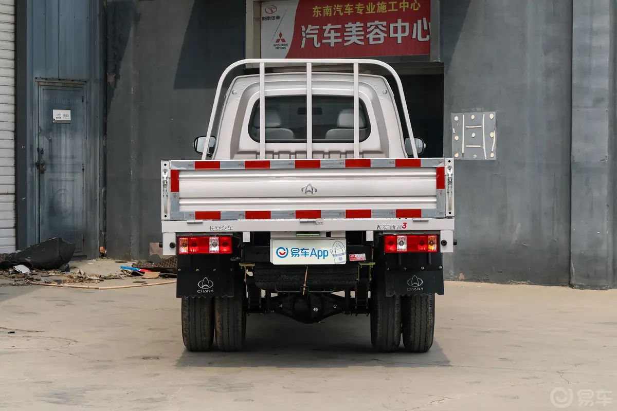 新豹T5载货汽车N1 1.5L 单排双后轮 标准版(5.3米长)SC1031NGD65 汽油 国Ⅵ正后水平